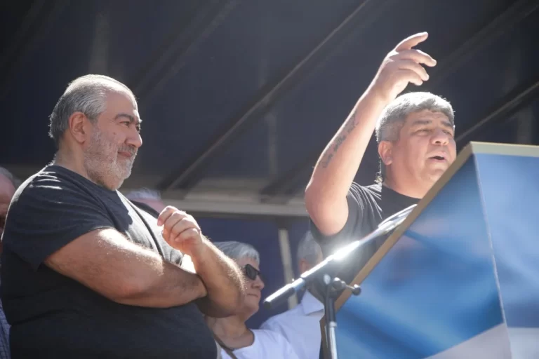 La CGT concretó su primer paro contra Milei con una masiva marcha al Congreso