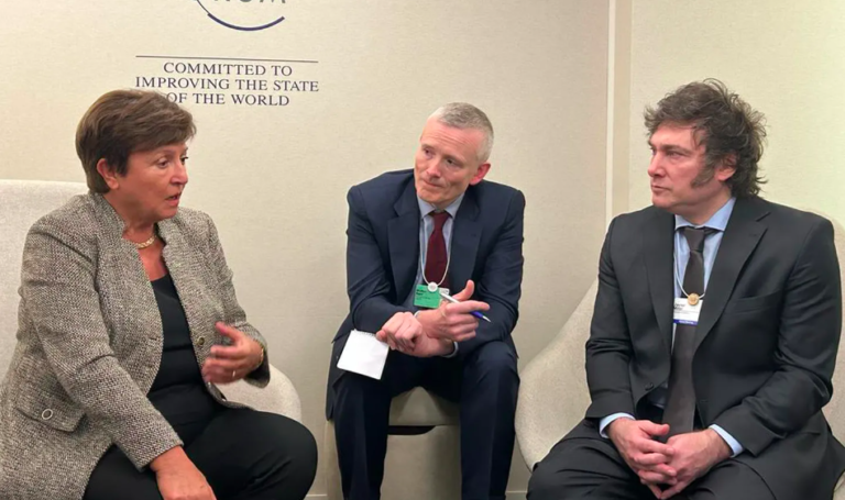 El FMI advierte sobre la inflación alta y pronostica descenso del 2,8% en el PBI para 2024