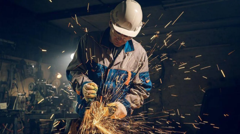 La UOM cerró un aumento de 25,5% para enero y ya negocia paritarias mensuales