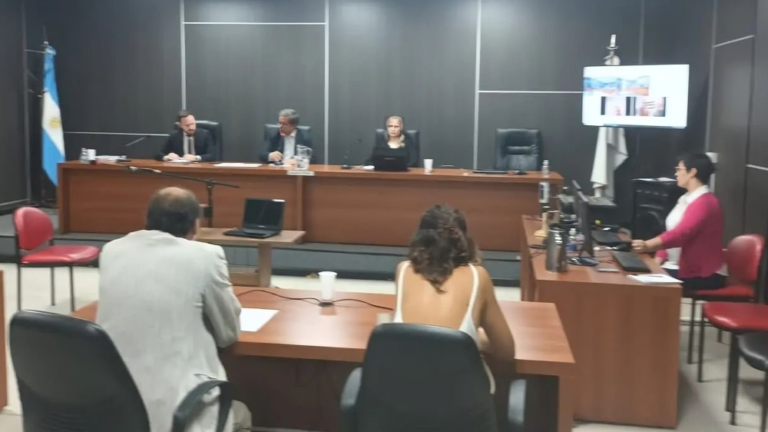 Suspenden el juicio a la madre acusada del trágico incendio en el barrio La Ribera