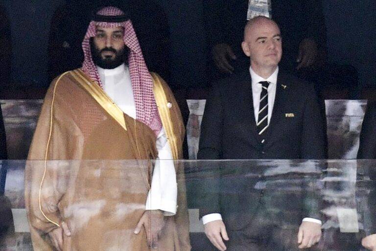 FIFA sella millonario patrocinio con Arabia para los Mundiales