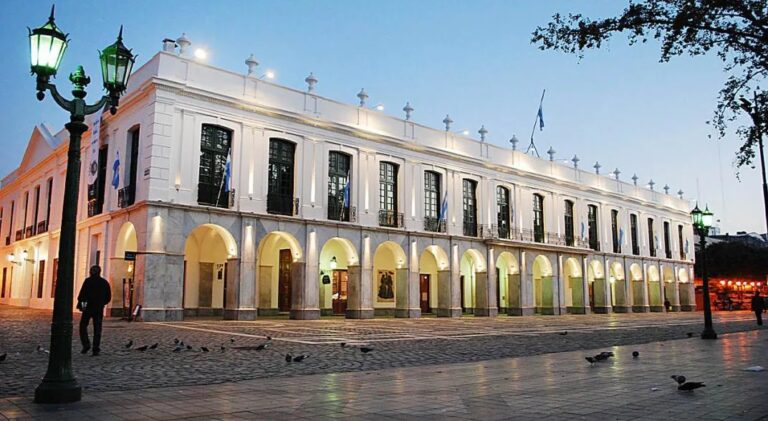 Milei llegará a Córdoba para conmemorar el 25 de Mayo en un acto reducido