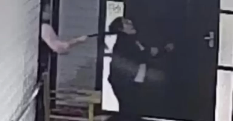 Una docente empujó y tiró el pelo a una alumna con síndrome de Down