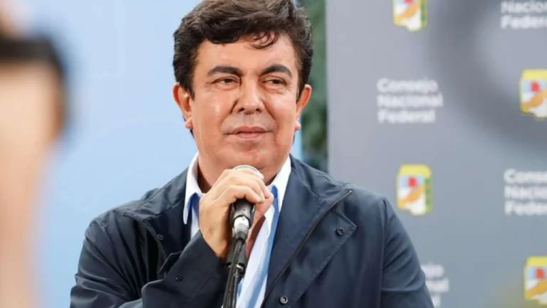 Fernando Espinoza enfrenta nuevas denuncias por fraude y abuso de autoridad