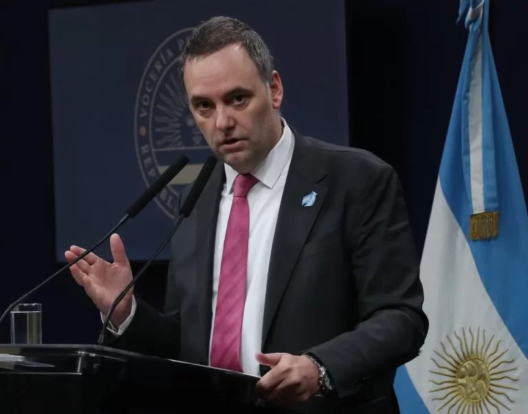 Gobierno anuncia más despidos en el Estado para el 30 de junio: “Es sano”