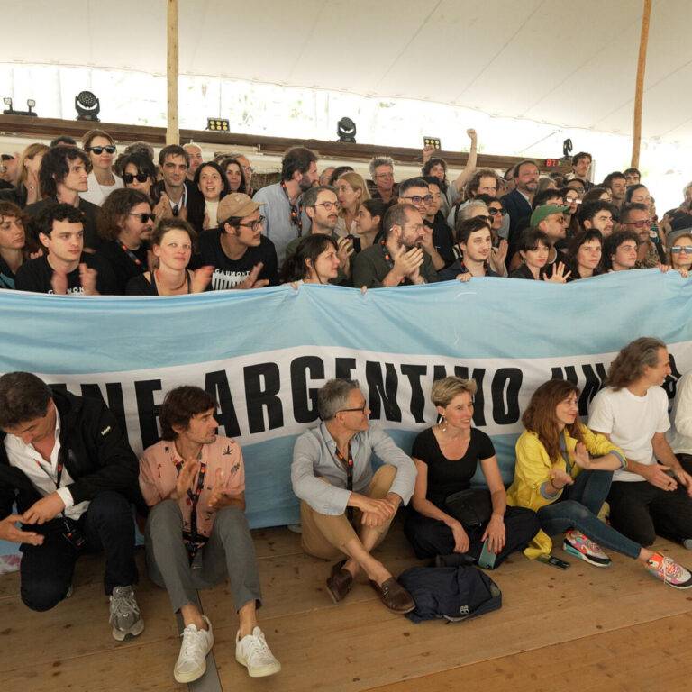 Protesta del Cine Argentino en Cannes contra el Gobierno de Milei