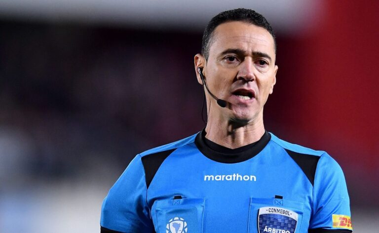 Terna uruguaya para dirigir Argentina Ecuador