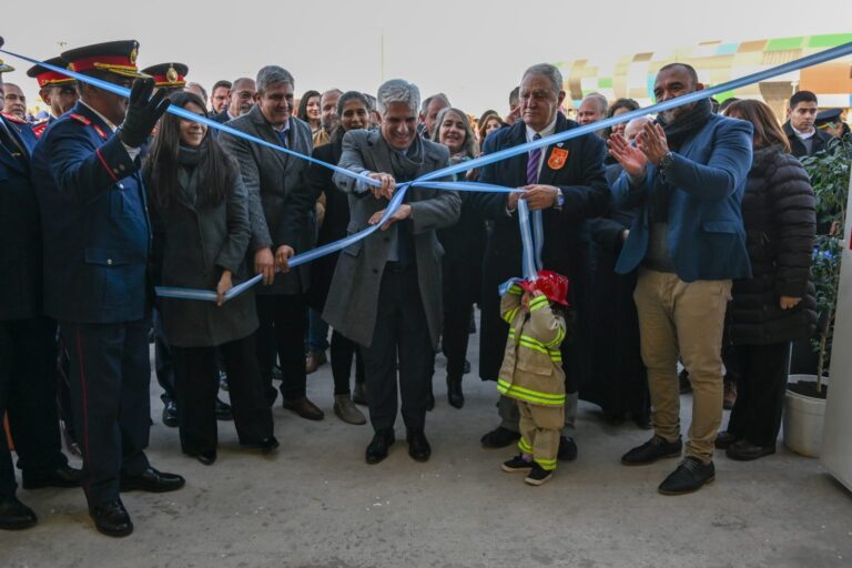 Bomberos voluntarios El Fortín inauguraron un destacamento en el parque La Pedrera