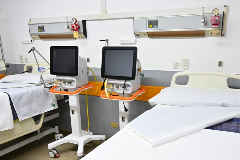 Villa MErcedes; inauguraron la primera etapa de remodelación del policlínico