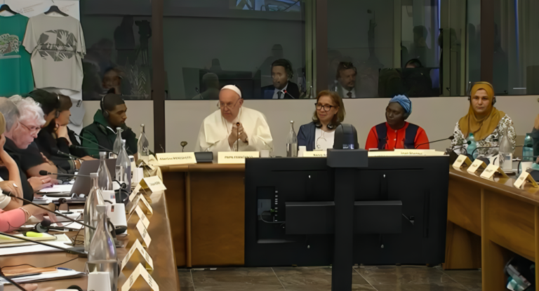 El Papa Francisco denunció que en el gobierno de Milei pidieron coimas