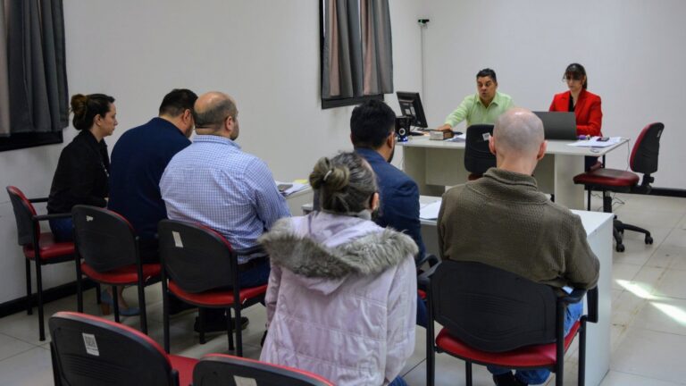 Se arrepintió el hombre acusado de fingir un robo para quedarse con el dinero