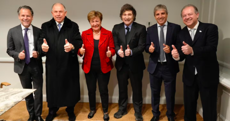 El FMI bancó el plan de Milei, pero advierte que falta recortar más