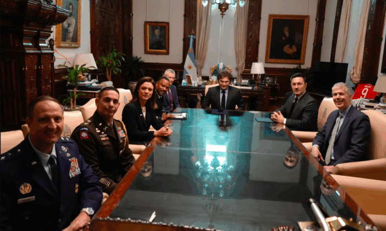 EE.UU. y Argentina avanzan en negociaciones para una base militar en Ushuaia