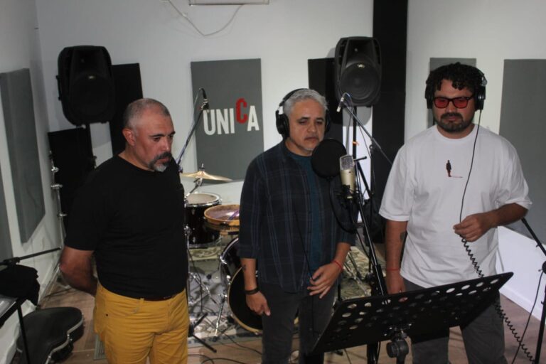 Juglares Folk y Julio Salazar graban un tema que anticipan como “un bombazo”