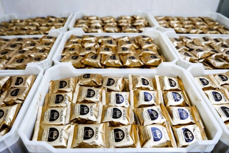 El mejor alfajor del mundo es argentino y hecho en olla de cobre