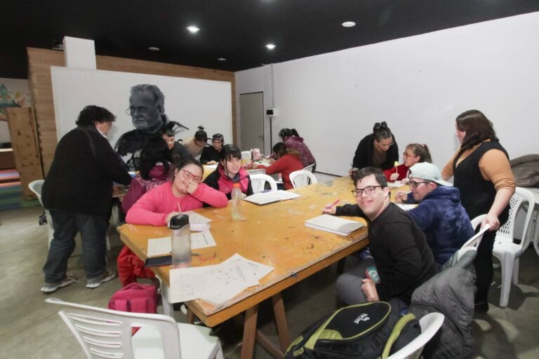 Talleres que transforman: arte y cultura sin barreras