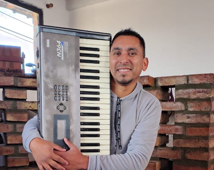 Germán Delgado recuperó su sintetizador después de hacer viral su desaparición