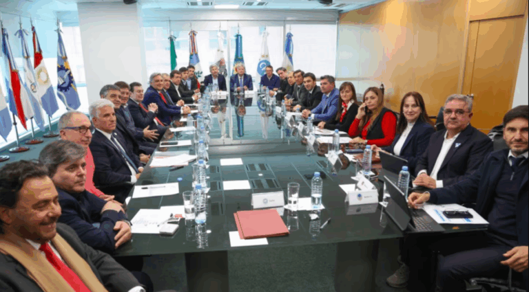 Gobernadores impulsan proyectos en el Congreso para aumentar fondos y tensan la relación con Milei