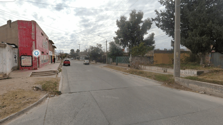 Tensión en San Luis: se atrincheró con un machete en la casa de su ex