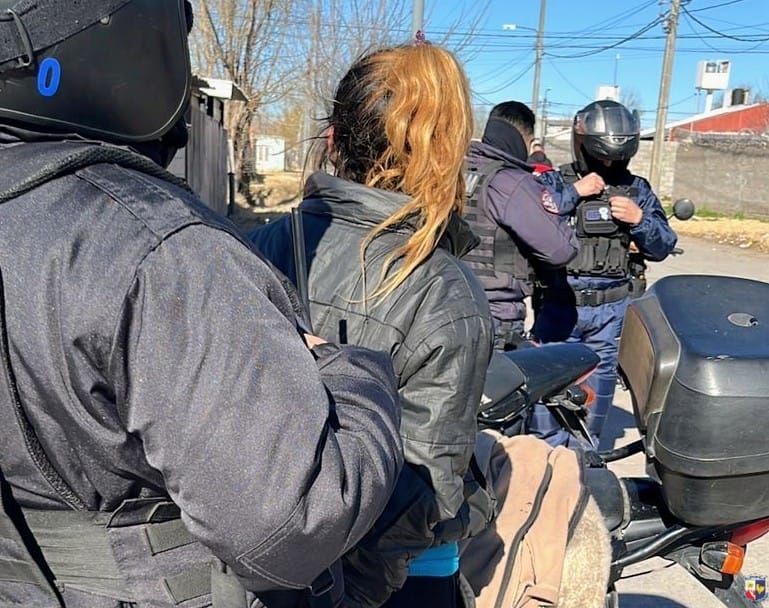 Detuvieron a una mujer que asaltó con un cuchillo a un hombre de 64 años en Villa Mercedes