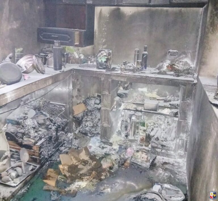 Vecinos y policías sofocaron un incendio en La Calera