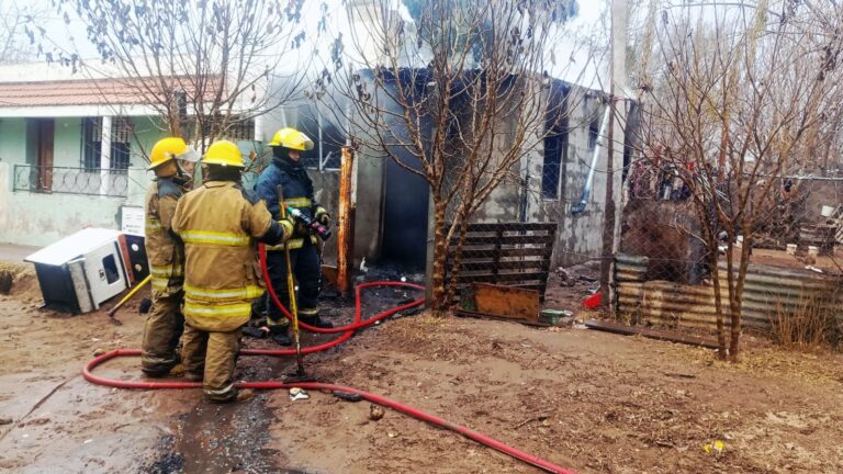Incendio en Justo Daract: dos menores resultaron con graves quemaduras