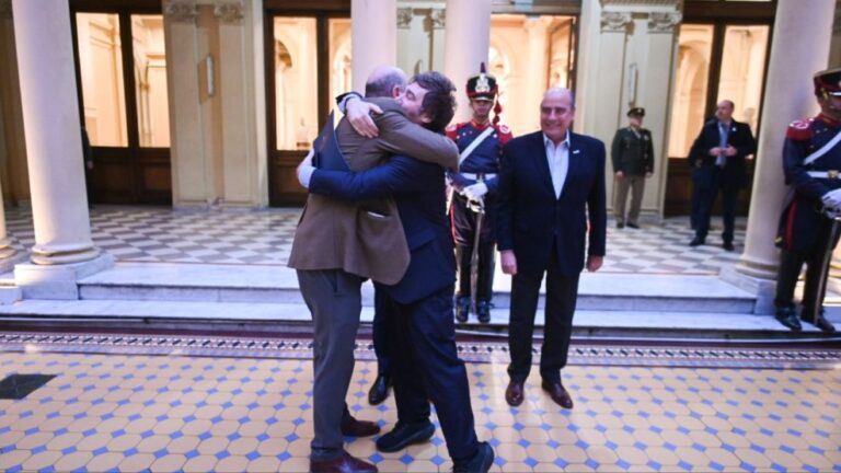 Federico Sturzenegger: “Señor Presidente Javier Milei. Podemos decir, tarea cumplida!”