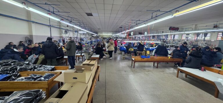 Continúa el conflicto: paro en Norfabril por irregularidades laborales