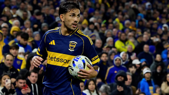 “Tenemos mucho por mejorar”: Paredes volvió a Boca con ilusión y autocrítica