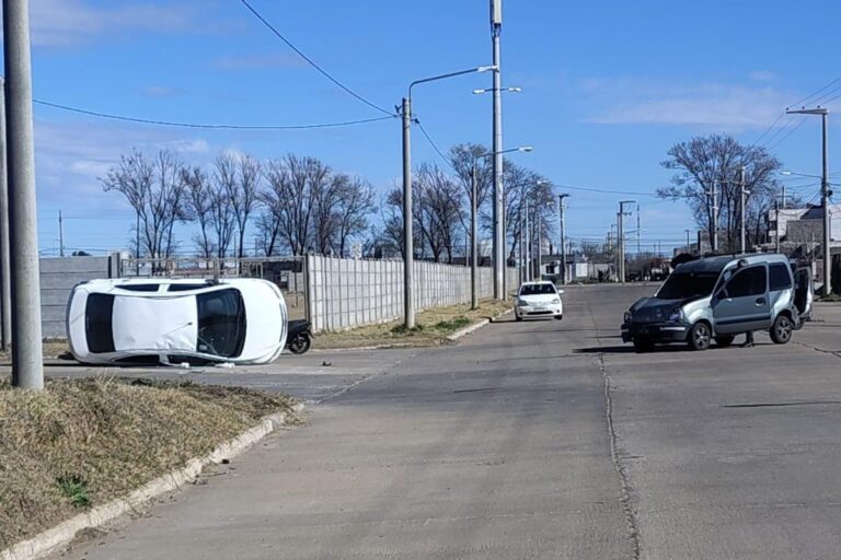 Impactante accidente en el barrio 1000 Viviendas