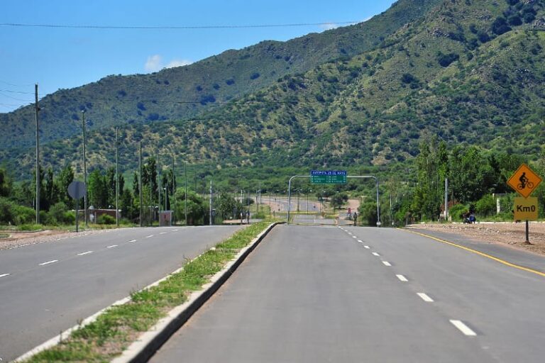 Un policía evitó que un joven atentara contra su vida en la Autopista 25 de Mayo