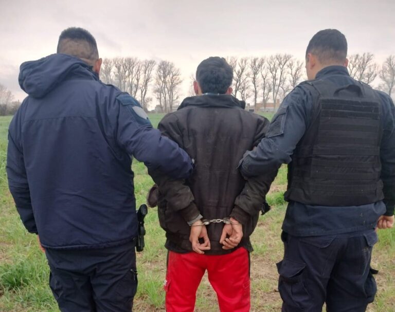 Un joven fue detenido acusado de robar en una vivienda