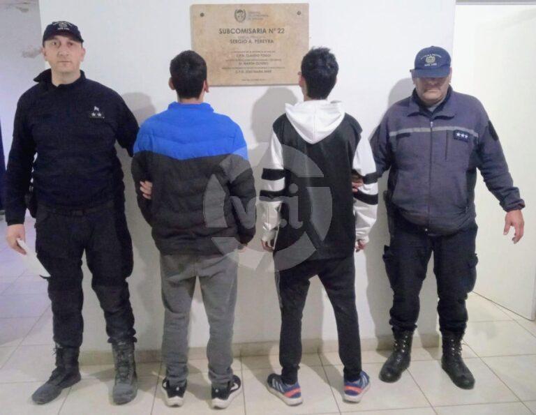 Detuvieron a dos jóvenes y un adolescente por hurto y portación de arma blanca