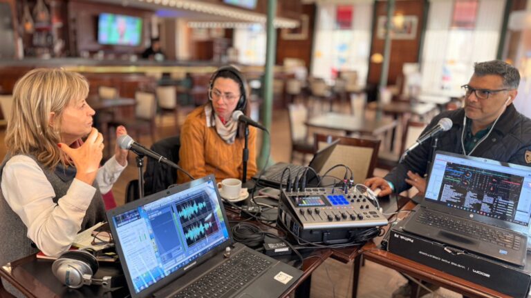 “Tejiendo Sentires”: un taller para mujeres que buscan reencontrarse consigo mismas