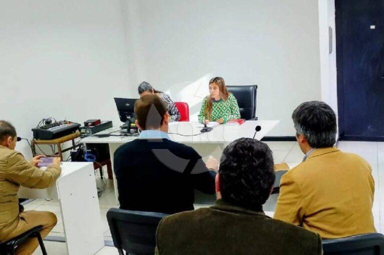 De la confianza a la traición: imputan a una mujer por robar 150 mil dólares a una jubilada