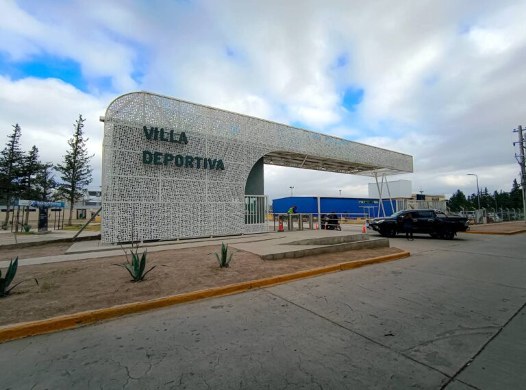 Un hombre de 64 años falleció mientras jugaba al fútbol en la Villa Deportiva