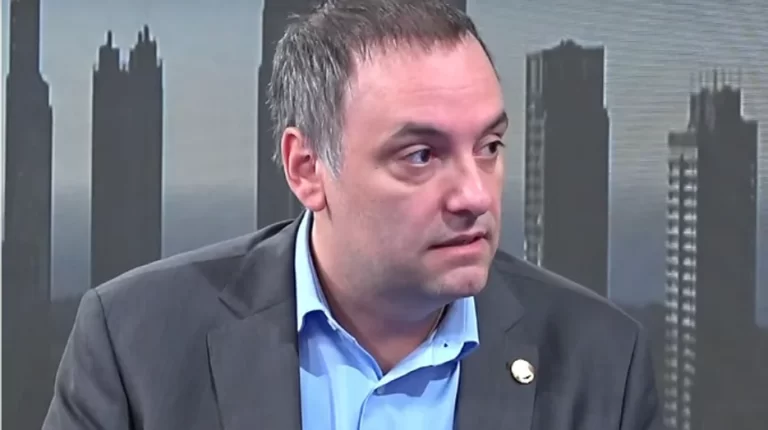 Adorni defendió el rumbo económico: “No vamos a modificarlo”