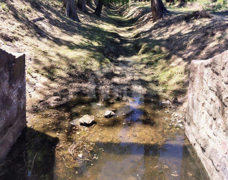 San Luis Agua intensifica la limpieza de canales en Villa Mercedes