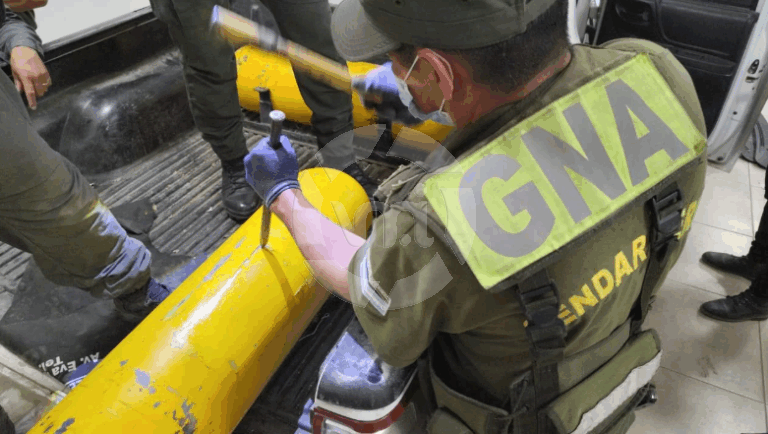 Tucumán: detienen a dos hombres con 86 kilos de cocaína ocultos en tubos de GNC