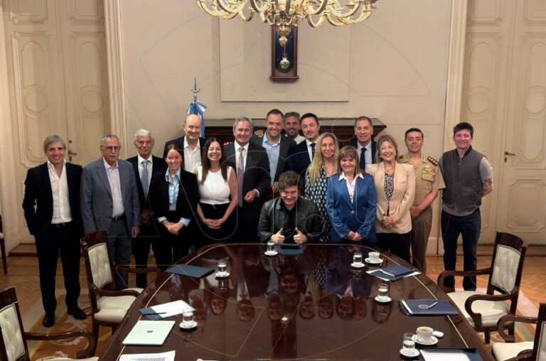 Con un asado, Milei reúne a su Gabinete para hacer el balance del año y proyectar el 2026