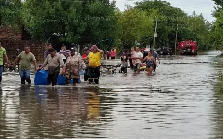 Emergencia hídrica en Corrientes: San Luis del Palmar bajo agua tras un temporal histórico