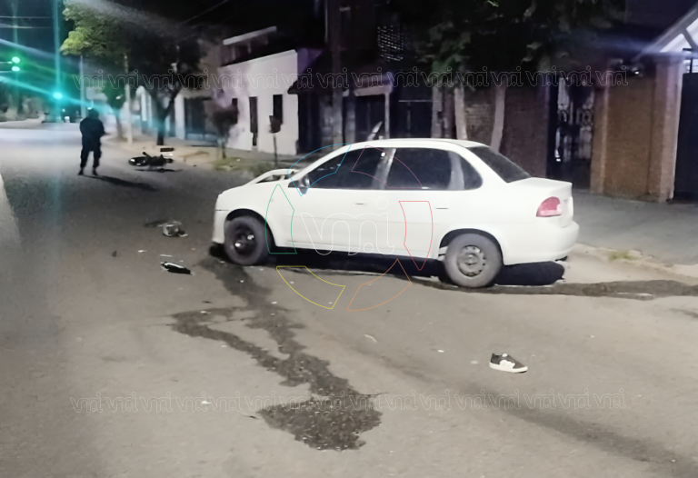San Luis: dos jóvenes heridos tras un choque entre un auto y una moto
