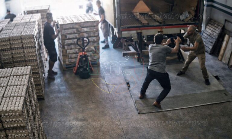 Un policía retirado mató a un delincuente durante un robo en un depósito