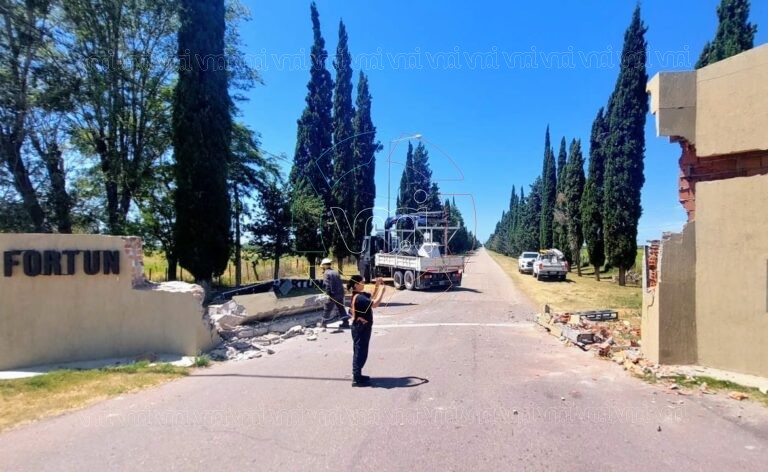 Un camión grúa dañó el acceso principal a Fortuna durante tareas de mantenimiento