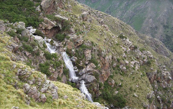 Las cascadas de Los Molles, en su máximo esplendor tras las precipitaciones